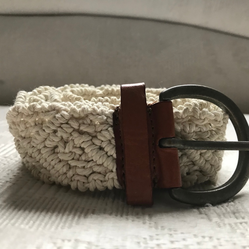 Hollister White Crochet Belt